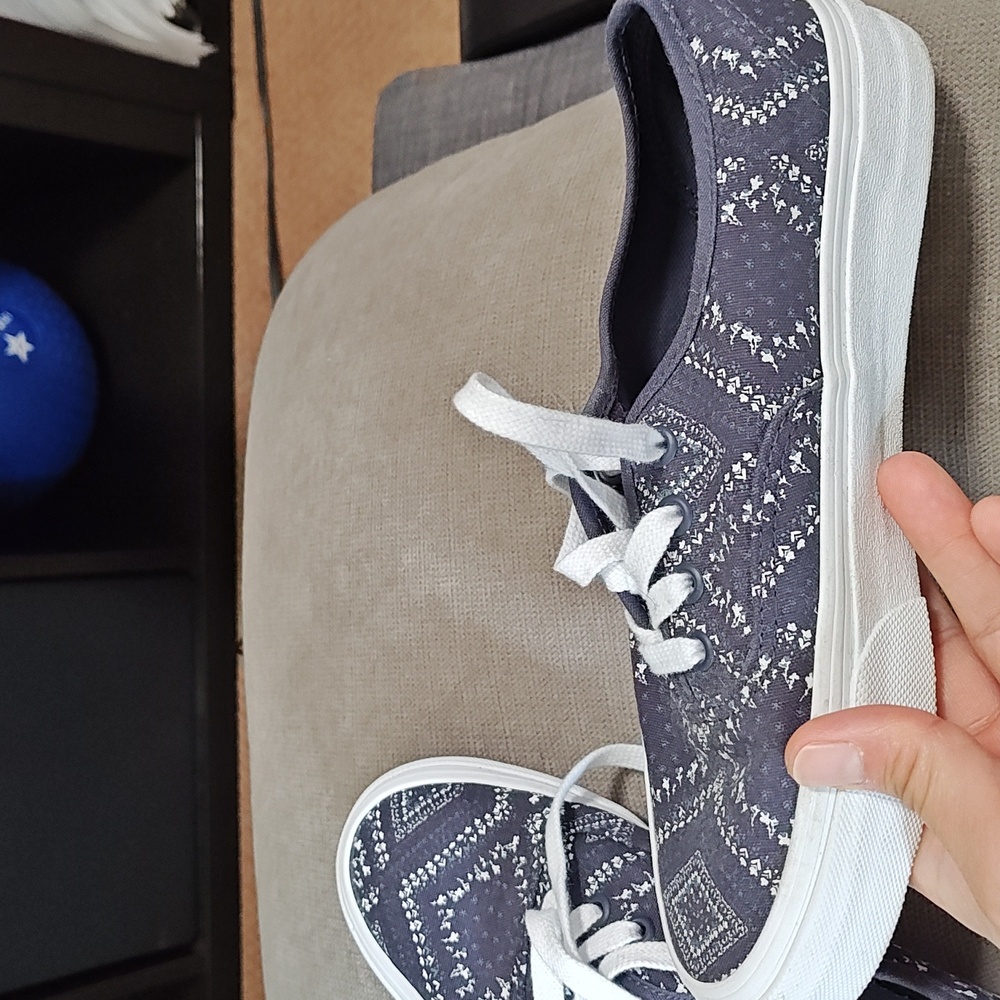Vans blue and white excellent condition W 7.5 - Picture 9 of 13